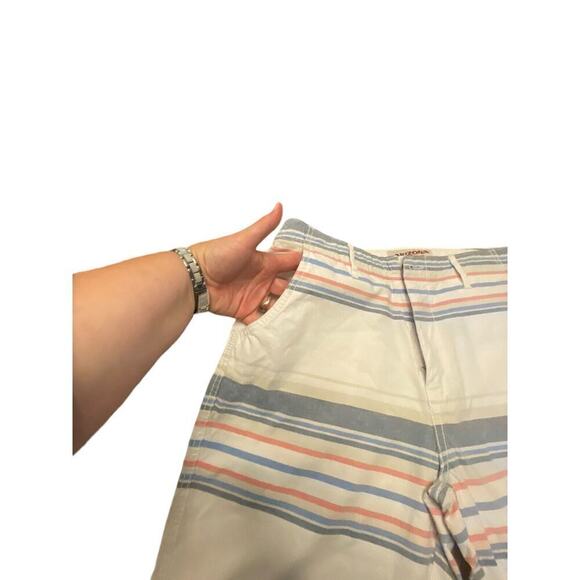 Arizona Jean Co Mens Shorts White, Blue/Red Stripes, size 34 pockets belt loop - Picture 3 of 12